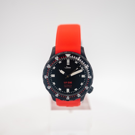 ジン Diving Watch U1 DE Black Dial Red Silicone Strap with Large Folding Clasp Watch 44mm 1010.0241-Silicone-LFC-Red